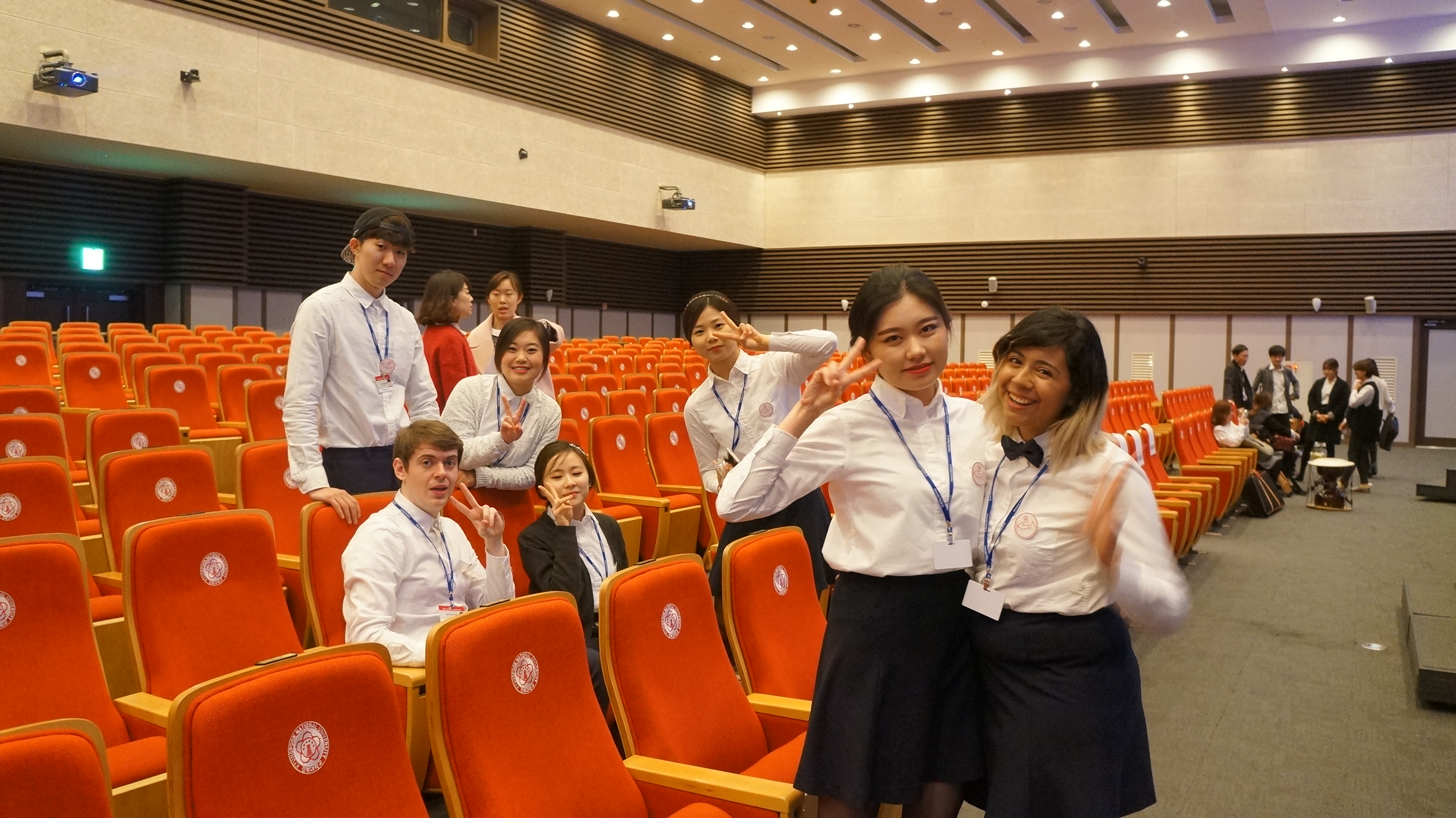 2015年第1学期外国人新生见面会 形象.